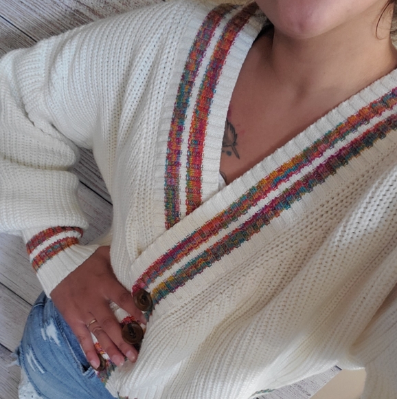 Urban Outfitters Sweaters - Urban Outfitters Balloon Sleeve Knit Crop Sweater